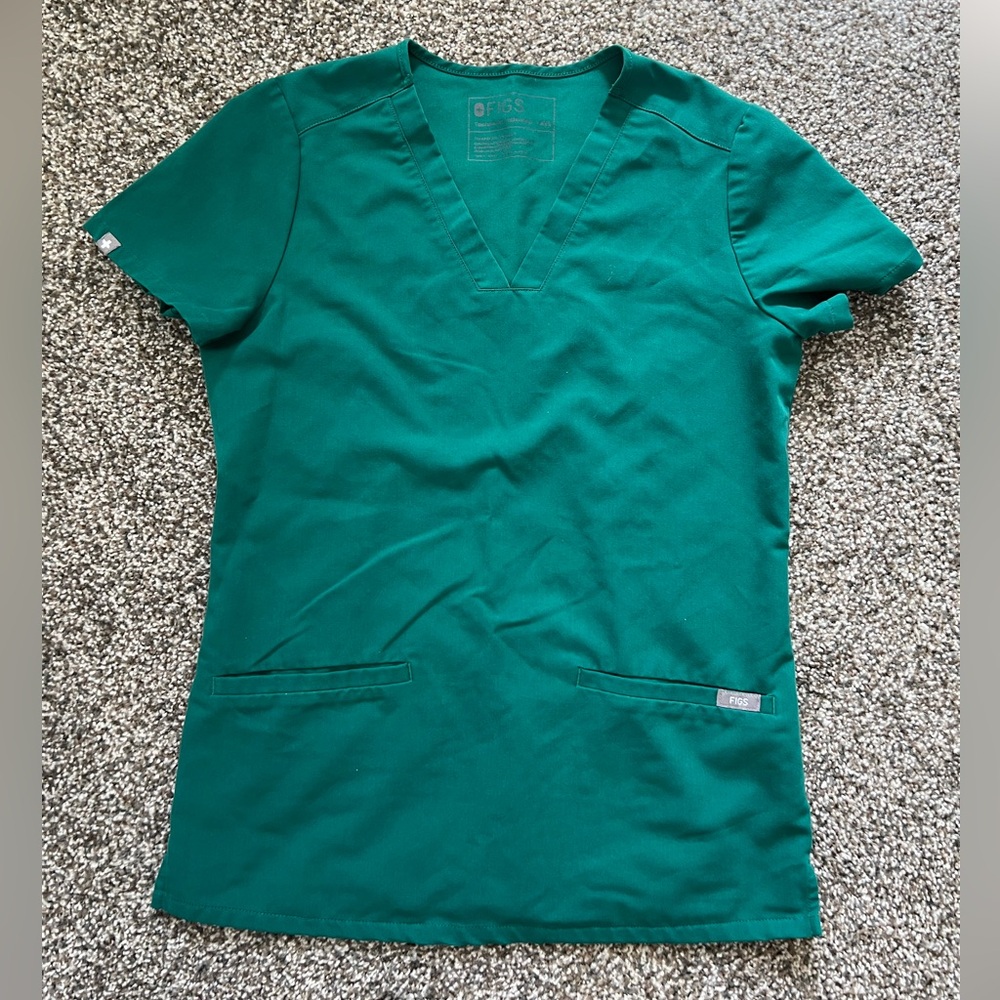 FIGS Hunter Green Casma Three Pocket Scrub Top
